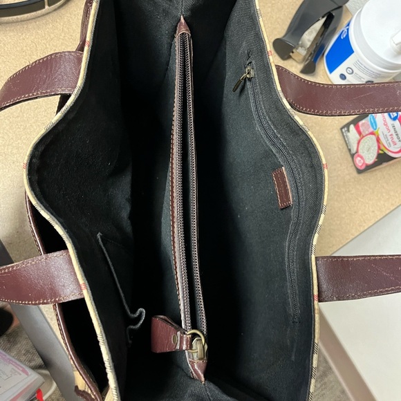 Burberry Tote - Picture 5 of 6